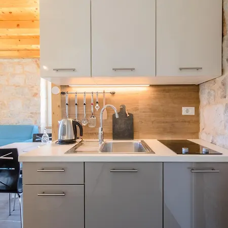 Jes Old Town Апартаменты *