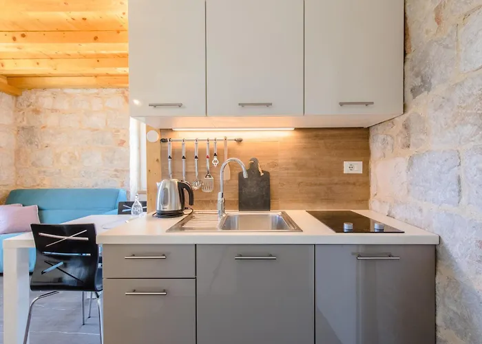 Jes Old Town Апартаменты *