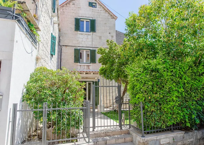 Jes Old Town Сплит