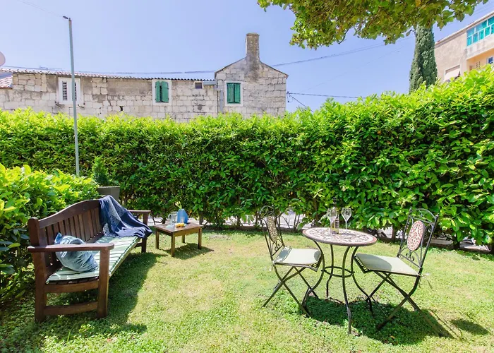 Jes Old Town Апартаменты